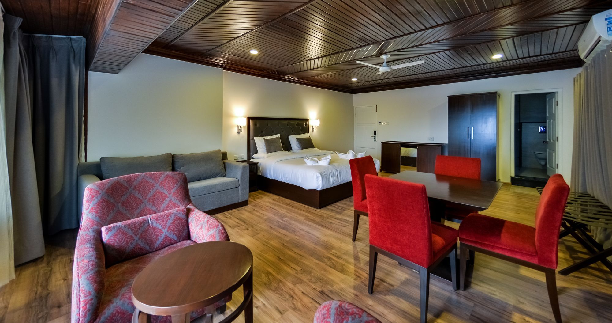 Hotel Metropolis Srīnagar Eksteriør billede